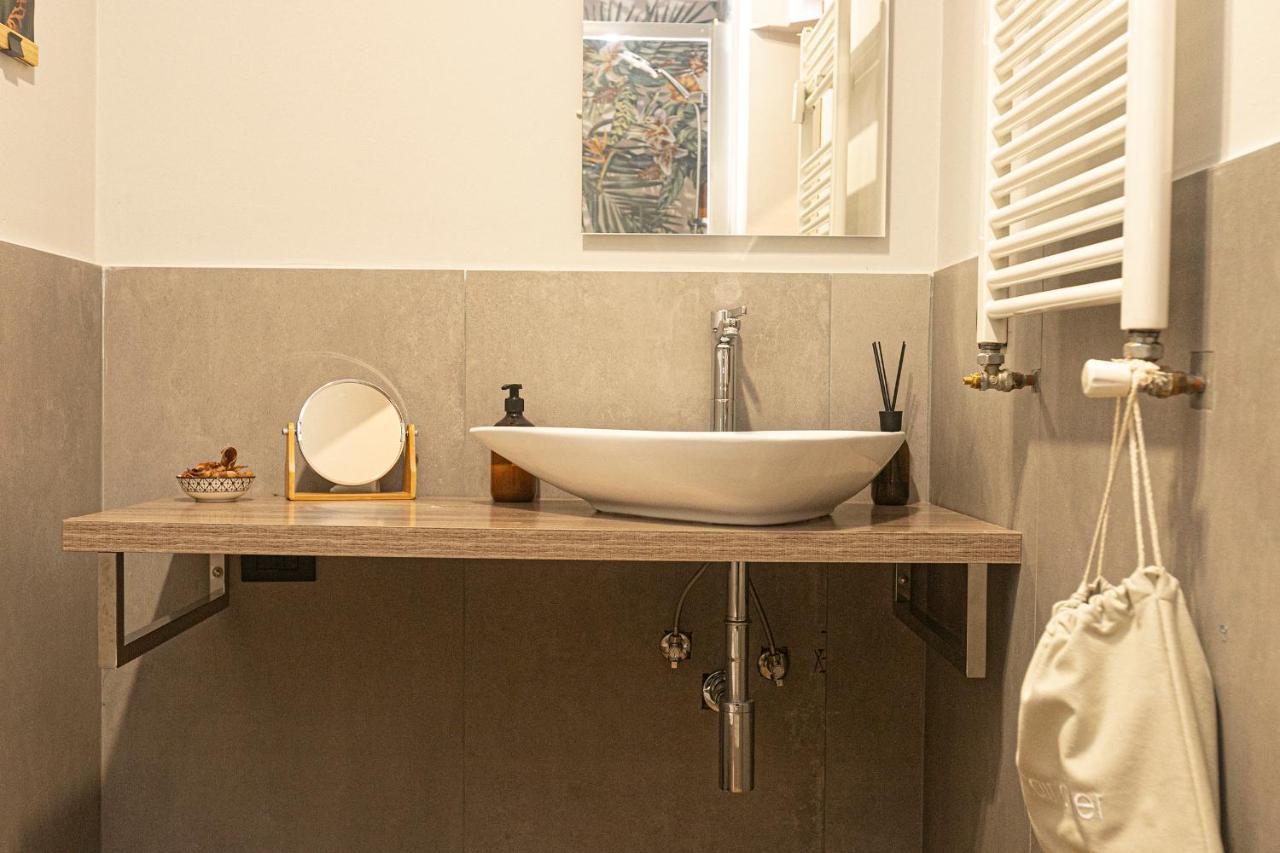 Giano Host - I Teatri Apartment Genoa Exterior photo
